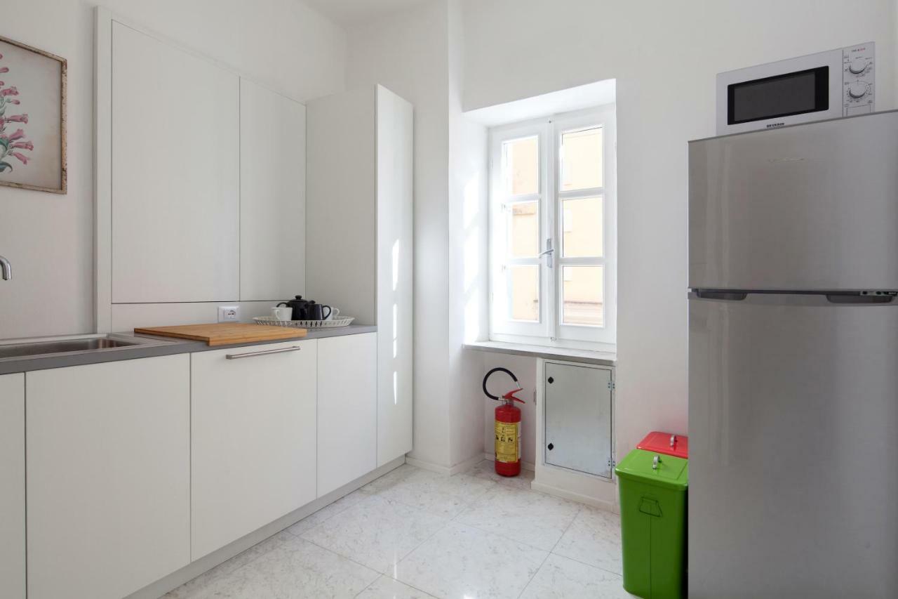 Vicolo Apartment, Pedestrian Centre, 2Bdr, 2,5 Bth, Aircondo, Private Parking, Easy To Train And Ferries, City Life Специя Экстерьер фото